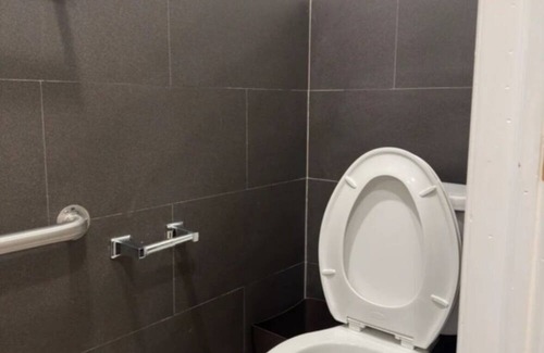 McGinley Square House | V4 please contact host before booking This is private room, not entire place