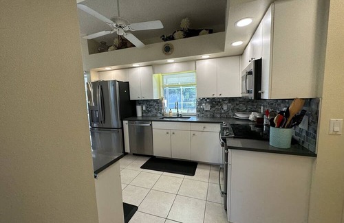Overbrook Gardens House | "Charming 3-Bed, 2-Bath Furnished Pool Home in Sarasota - 2227 Sq Ft of Comfort