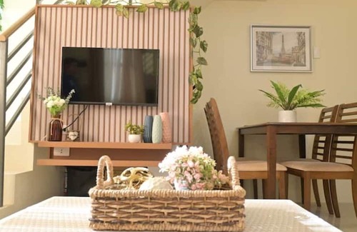 Dumaguete House | Hyacinth by Elle's Place near Dumaguete Airport (2BR with Kitchen)