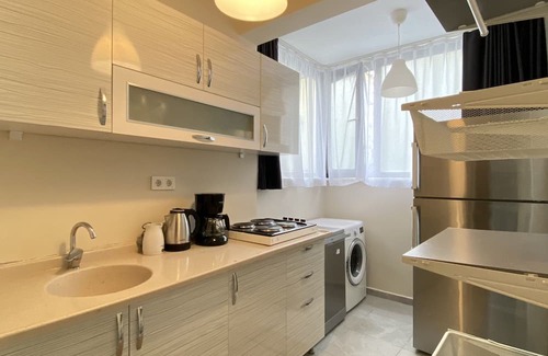 Goztepe Apartment | Exquisite Central Flat near Bagdat Street