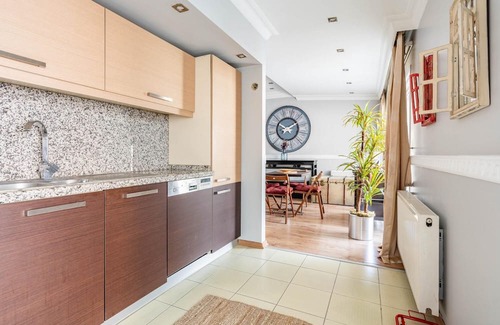 Osmanbey Apartment | Missafir Exclusive Flat with Terrace in Nisantasi