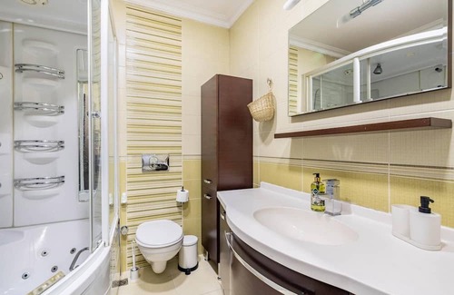 Osmanbey Apartment | Missafir Exclusive Flat with Terrace in Nisantasi