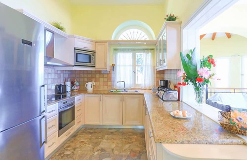 Katavolos Villa | House On The Rocks in Nisaki