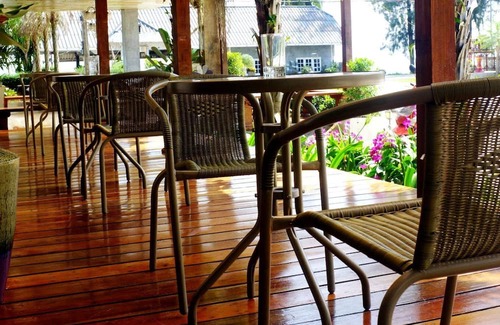 Mae Ram Phueng House | The best 3-star hotel in Bang Saphan located right next to Mae Ram Phueng Beach