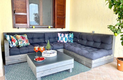 Aer Apartment | Apartment 'Elisa' with Lake View, Private Terrace and Wi-Fi