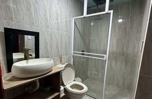 Barbosa House | Cascadas en la Naturaleza Pura