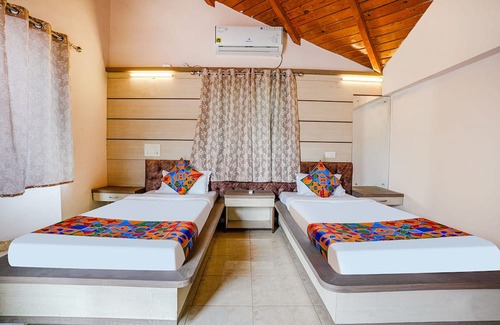 Jalna Hotel | Fabhotel Hi Way Resort