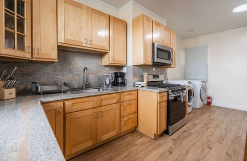 Inner Mission Apartment | Luxury Apt / 4 BR/ Mission District / Best Choice
