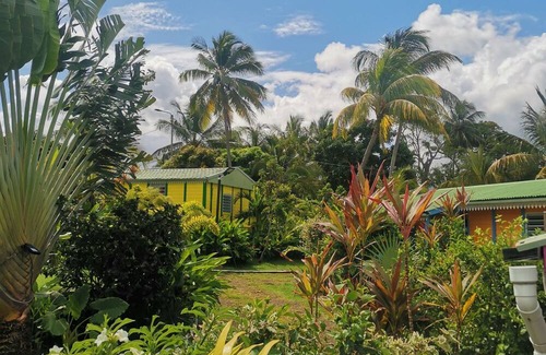Goyave House | Bungalow-Honeymoon-Ensuite with Bath-Terrace-Une étoile
