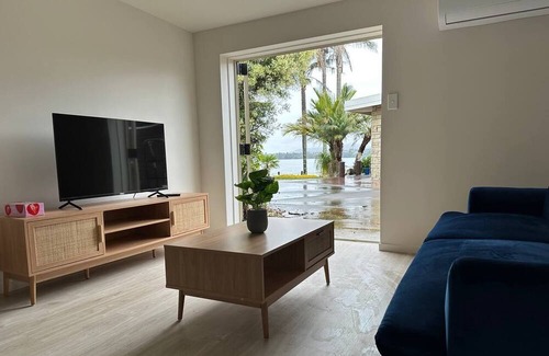 Tauranga South House | Discover our newly renovated bay-view studio!