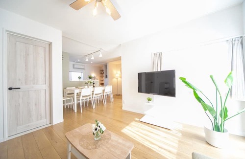 Kuwana House | Accommodates 9 people pets allowed 5 minutes to / Kuwana Mie