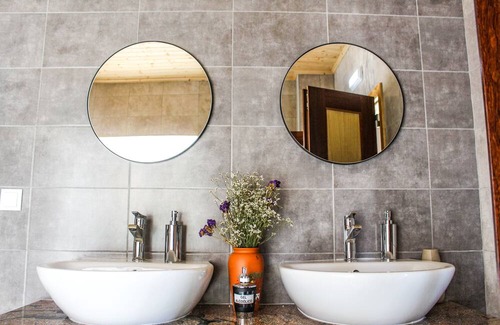 Gois Cottage | 5 Minutes from the River Beach, Room in Góis in a Quiet Rural Place