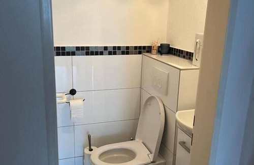 Gerresheim Apartment | Bright 2-room apartment (2-4 per.) in a quiet part of town with balcony.