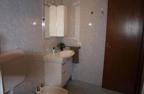 Aer Apartment | Apartment 'Il Patio' with Lake View, Private Terrace and Wi-Fi