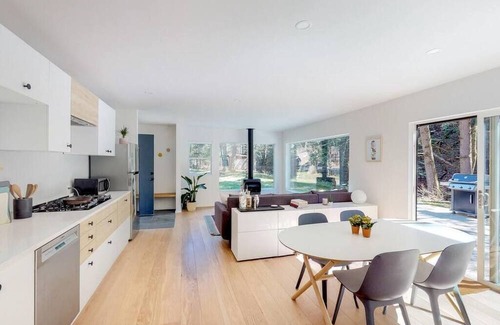 Debruce Cabin | Creekside Cottage Near Livingston Manor