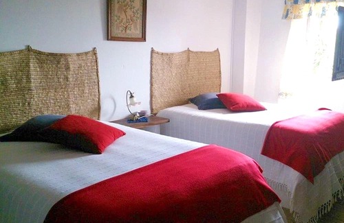 Sao Barnabe House | Homerez - Spacious house for 5 ppl. with shared pool at Almodovar