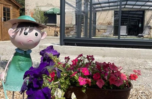 Couzon Cottage | Gite Couzon, 3 bedrooms, 6 persons