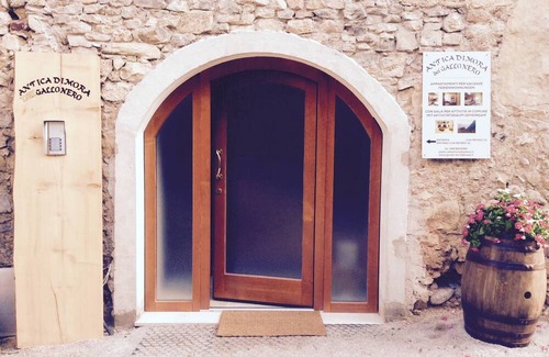 Canale di Tenno Apartment | Antica Dimora Del Gallo Nero - Appartamento Giallo