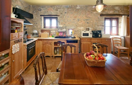 Anatoli House | Homerez - House 12 km away from the beach for 10 ppl. with jacuzzi at Anatoli