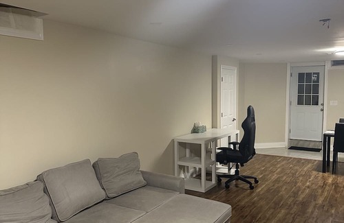 Churchill Meadows Apartment | Brand New Luxury Haven: Spacious 1BR Basement Gem with Modern Elegance Galore!