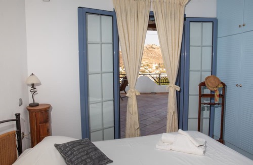 Leros House | Blue Heaven. Enjoy Sun and Magnificent View in a Peaceful Garden.