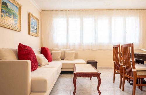 Cornella de Llobregat Apartment | GuestReady - Vintage Elegance in Catalonia
