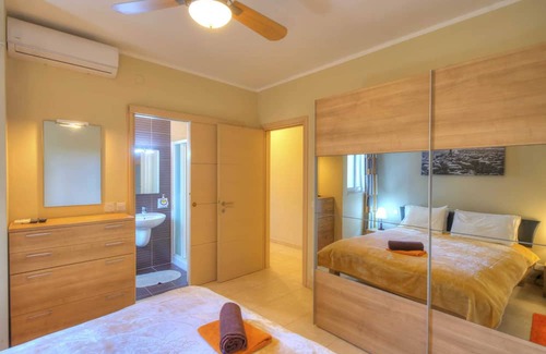 Qala Apartment | Apartment With Pool-hosted by Sweetstay