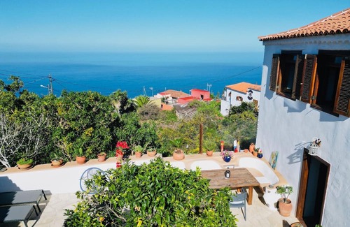 El Tanque House | Finca with jacuzzi and sea views