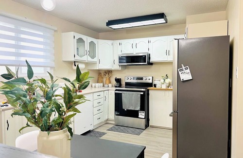 Prince Albert House | Soothing 3-bedroom 2-bathroom house with AC & play area in Prince Albert