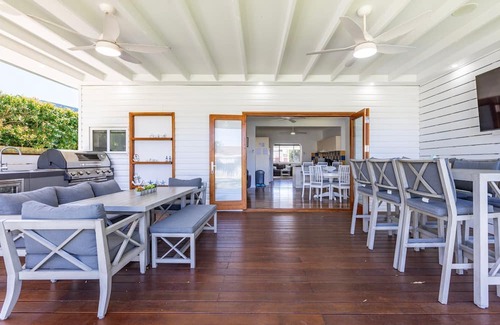 Callala Beach House | Barronstown - Pet Friendly with Fire Pit