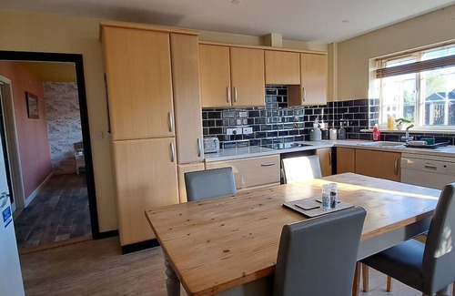 Huntingdon House | Sizeable 4 bed property on Huntingdon Ring road