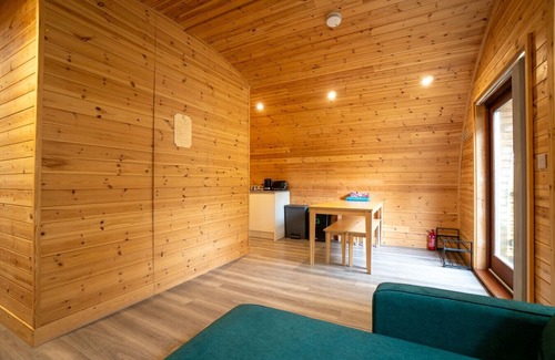Newmarket Cabin | Lidgate Star Cabin 2 · Eco-friendly cabin next to 16th century pub