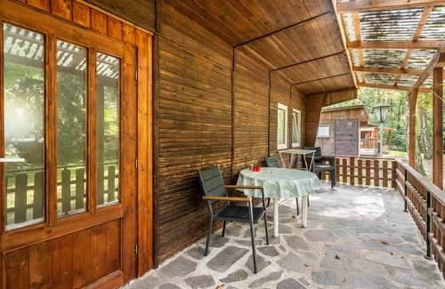 Kollm House | Bungalow '11 - Finnhütte' with Private Terrace and Shared Garden