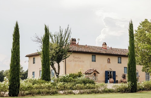 Scarperia e San Piero House | Estate with pool and vineyard in the Tuscan countryside, Mugello, near Florence