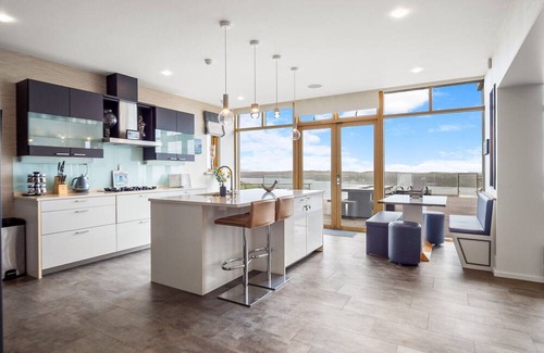 Clifden Villa | Suaimhneas Villa with Castle and Sea Views