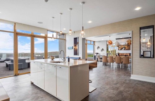 Clifden Villa | Suaimhneas Villa with Castle and Sea Views