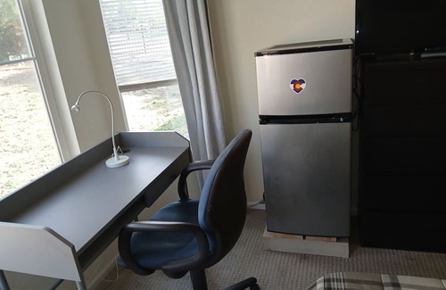 Conservatory House | Fabulous Furnished Room in a house - Wheel Chair Accessible including Shower