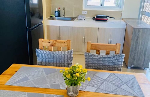 Lapu-Lapu Condo | Oceanbreeze Sunrise Haven - pool, AC, Hotwater, fast wifi, 62sqm in Marigondon