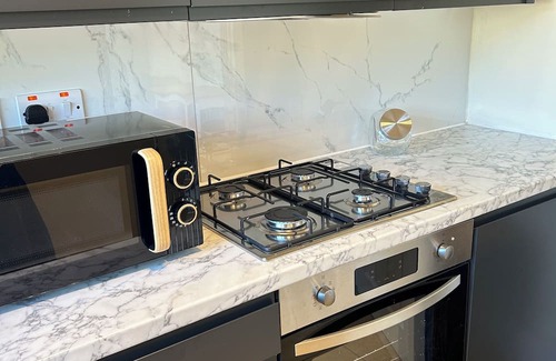 West Hill Apartment | 1 Bedroom Apartment Near Wimbledon Tennis