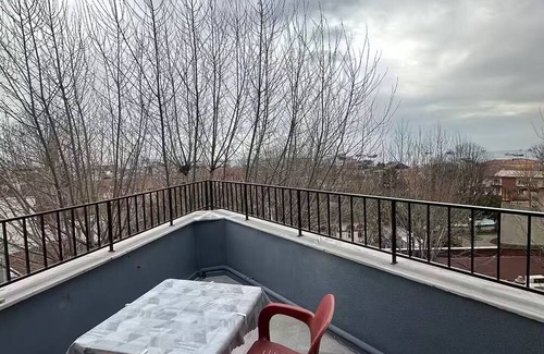 Sultanahmet Apartment | Steps to History 4.Floor Balcony