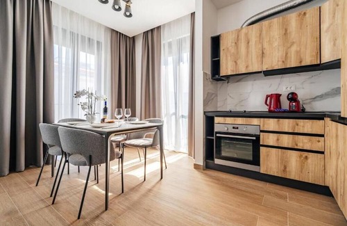 Risan Apartment | Cozy 2-bedroom apartment in tranquil Risan with AC