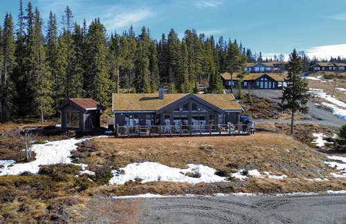 Sor-Fron House | Amazing home in Gålå with sauna