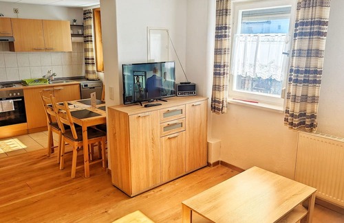 Dobel Apartment | Apartment-Garden view-Private Bathroom-Classic-Fewo 1