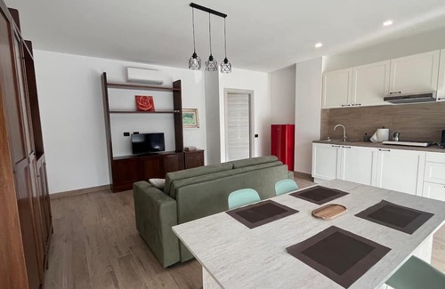 Saronno Apartment | Tolstoi 15 Independent Apartment