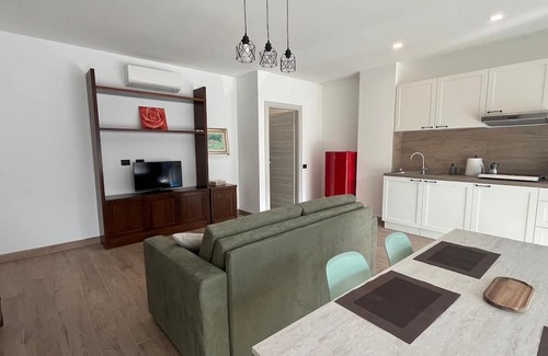 Saronno Apartment | Tolstoi 15 Independent Apartment