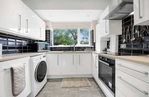 Northenden House | 4 bedroom Home in Northenden by City SuperHost