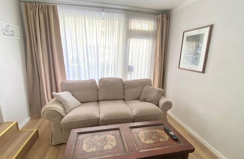 Mitte Apartment | Stylish Apartment in Prime Location with Wi-Fi