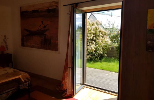 La Jaille-Yvon Apartment | Apartment 'Au P'tit Venton - Écologique' with Private Terrace, Private Garden and Wi-Fi