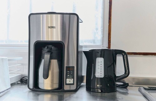 Inuyama House | Inuyama Castle within 10 minutes/80-inch movie theater/free parking/6 beds + 1 sofa bed/83 sq.m./Up to 10 guests/mono rental/coffee maker available