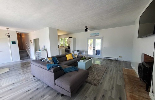 Sauble Beach House | A piece of paradise located 3 minutes drive from Sauble Beach strip